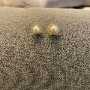 Pearl earrings